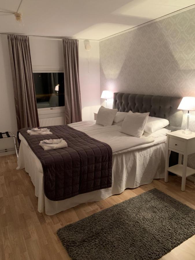 הונבוסטרנד Hotell Kaprifol מראה חיצוני תמונה