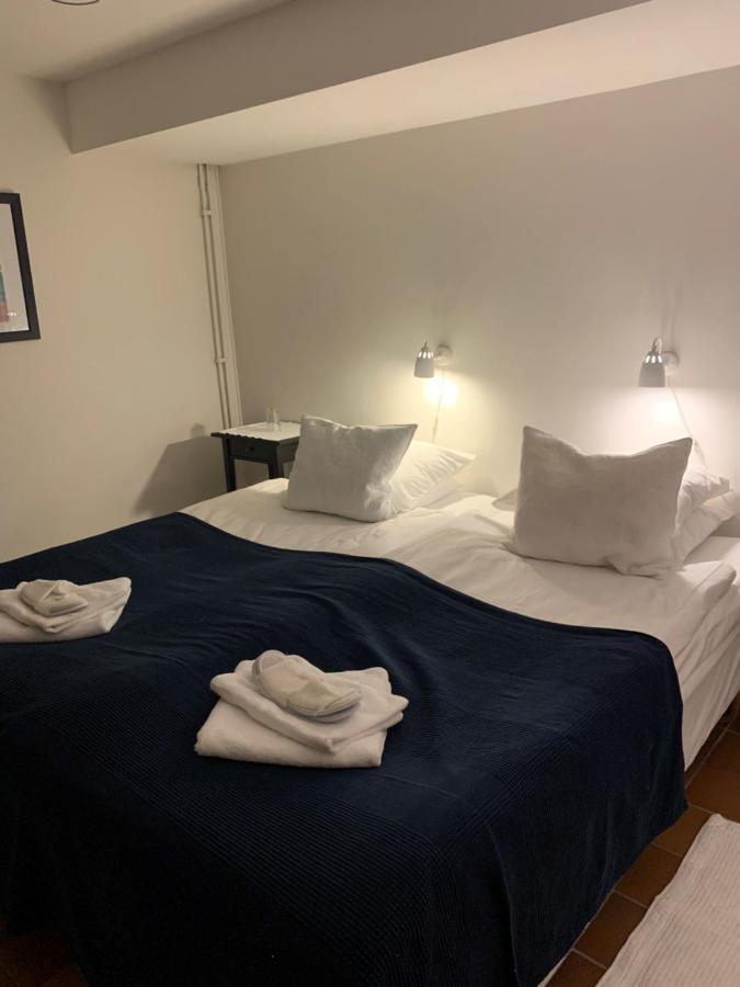 הונבוסטרנד Hotell Kaprifol מראה חיצוני תמונה