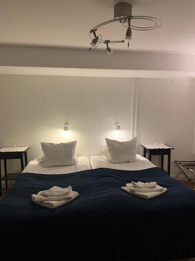 הונבוסטרנד Hotell Kaprifol מראה חיצוני תמונה